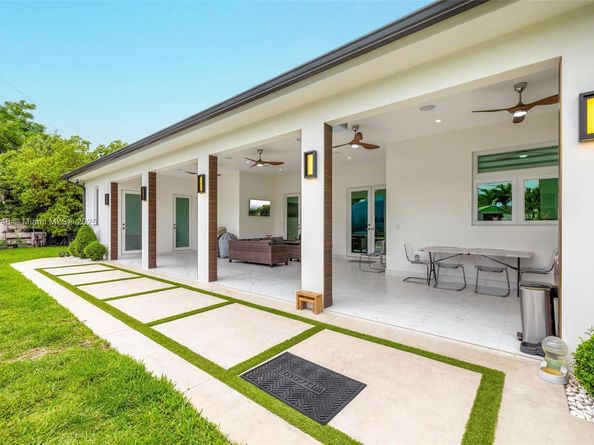 5815 SW 107th Pl, Miami FL 33173