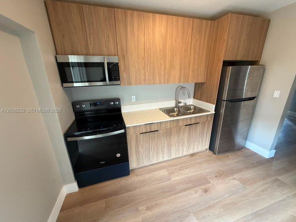 524 NW 21st Ave, Fort Lauderdale FL 33311