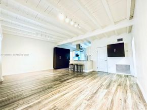 2075 S Hibiscus Dr, North Miami FL 33181