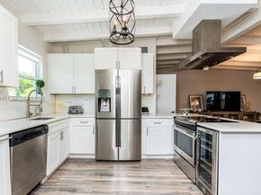 2075 S Hibiscus Dr, North Miami FL 33181