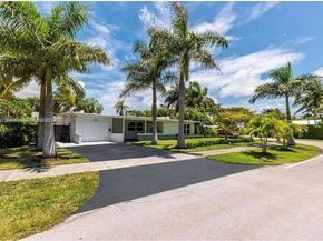 2075 S Hibiscus Dr, North Miami FL 33181