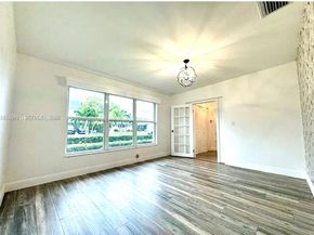 2075 S Hibiscus Dr, North Miami FL 33181