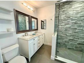 2075 S Hibiscus Dr, North Miami FL 33181