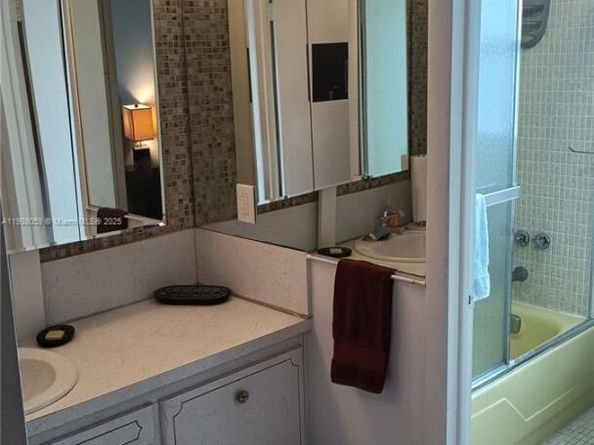 245 18th St 502, Miami Beach FL 33139