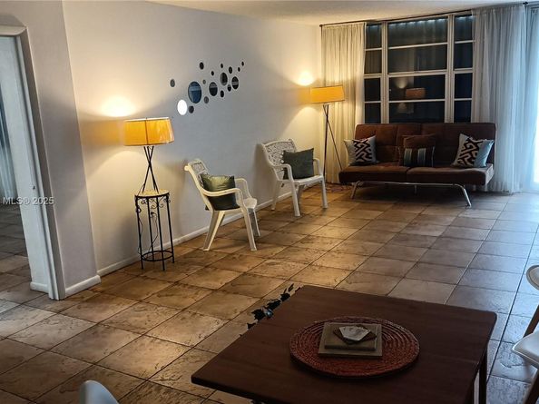 245 18th St 502, Miami Beach FL 33139