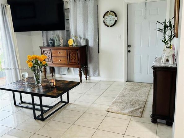 1855 Plunkett St 310, Hollywood FL 33020