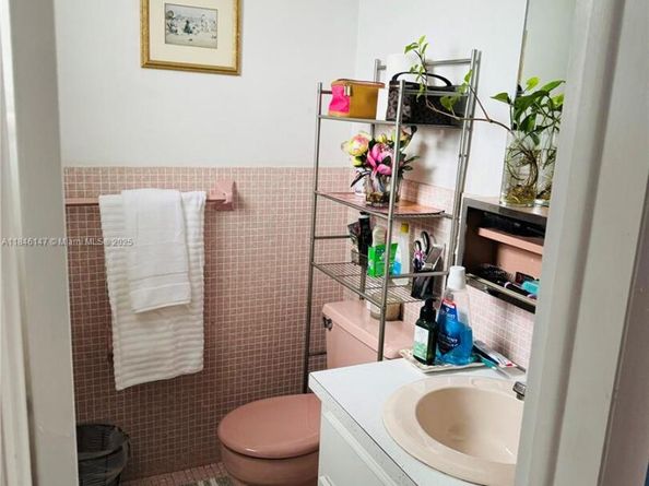 1855 Plunkett St 310, Hollywood FL 33020