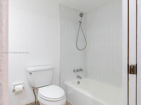 3201 N Course Ln 209, Pompano Beach FL 33069