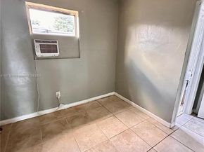 401 NW 81st St, Miami FL 33150