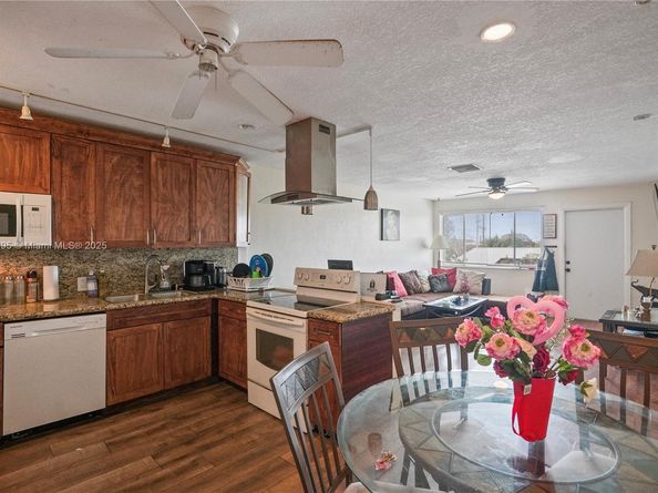 2175 NE 56th St 210, Fort Lauderdale FL 33308