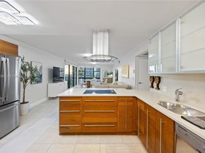 20379 W Country Club Dr 1239, Aventura FL 33180