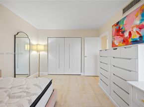 20379 W Country Club Dr 1239, Aventura FL 33180