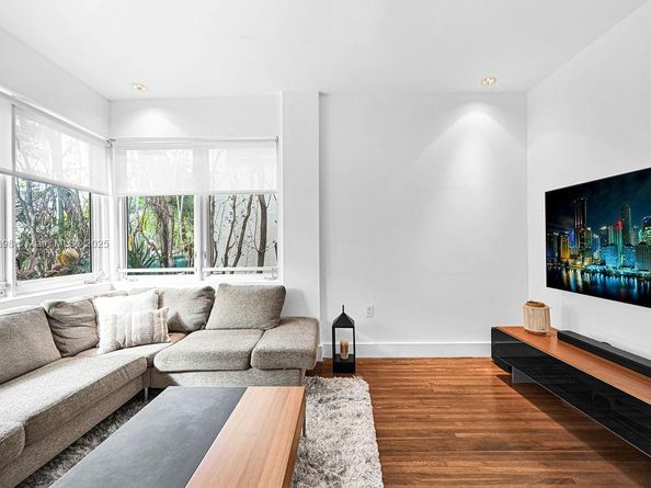 1751 James Ave 102, Miami Beach FL 33139