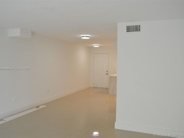 9375 Fontainebleau Blvd L122, Miami FL 33172