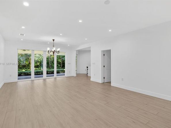 11199 SW 78th Ct, Pinecrest FL 33156