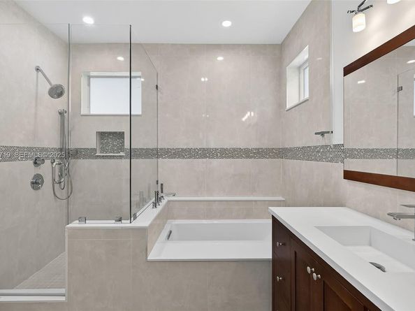 11199 SW 78th Ct, Pinecrest FL 33156