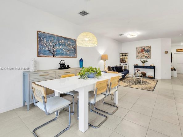 15953 SW 2nd Pl, Pembroke Pines FL 33027