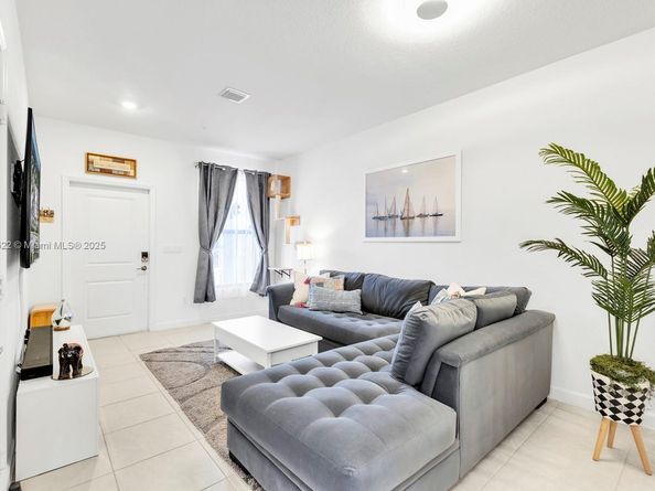 15953 SW 2nd Pl, Pembroke Pines FL 33027