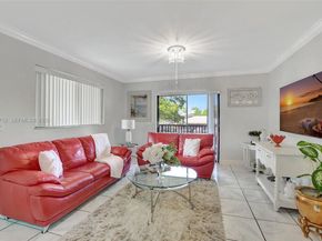 588 Trace Cir 211, Deerfield Beach FL 33441