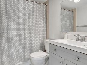 588 Trace Cir 211, Deerfield Beach FL 33441