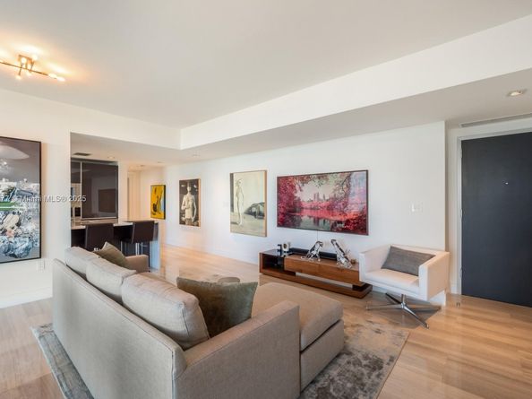 1451 Brickell Ave 2405, Miami FL 33131