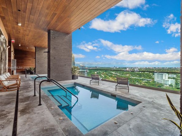 1451 Brickell Ave 2405, Miami FL 33131