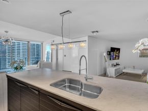 200 Biscayne Boulevard Way 3407, Miami FL 33131
