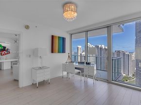 200 Biscayne Boulevard Way 3407, Miami FL 33131