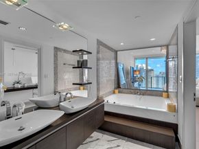 200 Biscayne Boulevard Way 3407, Miami FL 33131