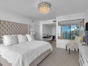 200 Biscayne Boulevard Way 3407, Miami FL 33131