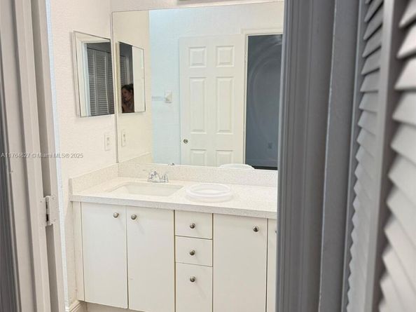 6482 Catalina Ln 6482, Tamarac FL 33321