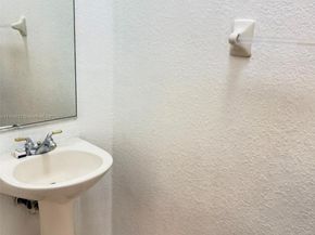 6482 Catalina Ln 6482, Tamarac FL 33321