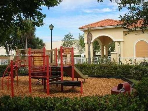 6482 Catalina Ln 6482, Tamarac FL 33321