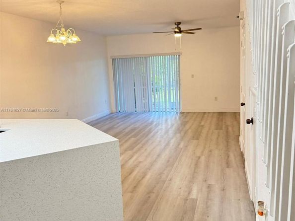 6482 Catalina Ln 6482, Tamarac FL 33321