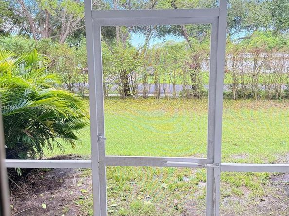 6482 Catalina Ln 6482, Tamarac FL 33321
