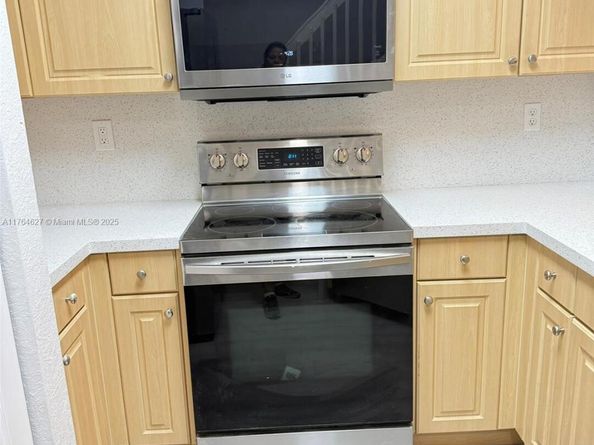 6482 Catalina Ln 6482, Tamarac FL 33321