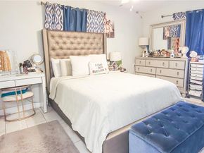 232 NE 160th St, Miami FL 33162