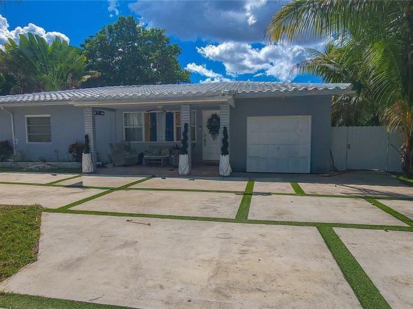 232 NE 160th St, Miami FL 33162