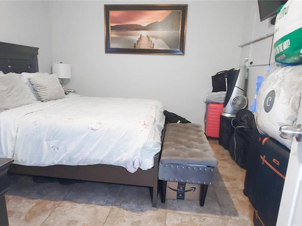 232 NE 160th St, Miami FL 33162