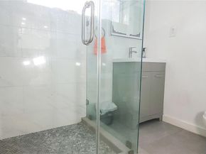 232 NE 160th St, Miami FL 33162