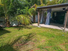 232 NE 160th St, Miami FL 33162