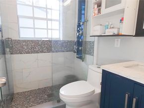 232 NE 160th St, Miami FL 33162