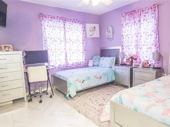 232 NE 160th St, Miami FL 33162