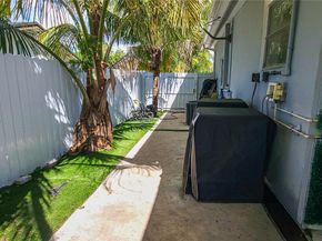 232 NE 160th St, Miami FL 33162