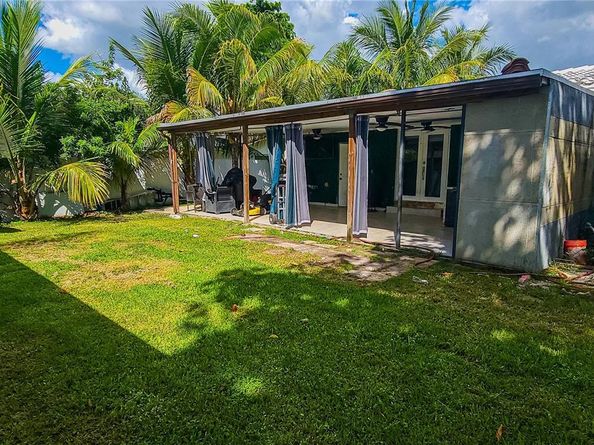 232 NE 160th St, Miami FL 33162