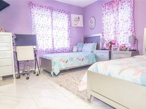 232 NE 160th St, Miami FL 33162