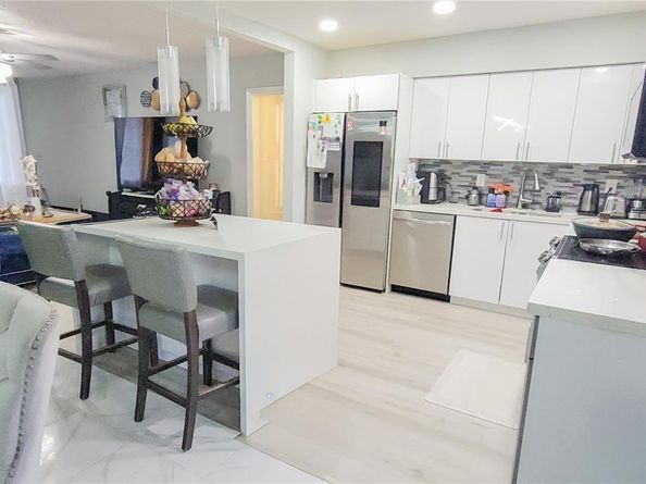 232 NE 160th St, Miami FL 33162