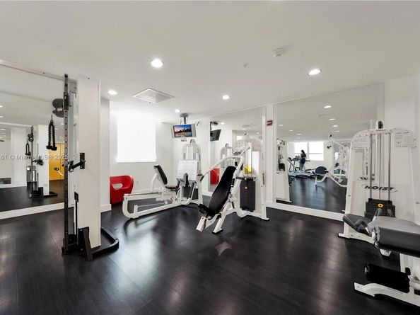 234 NE 3rd St 601, Miami FL 33132
