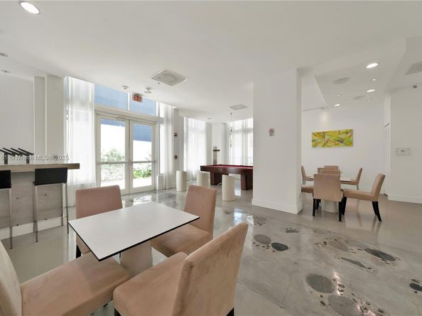 234 NE 3rd St 601, Miami FL 33132