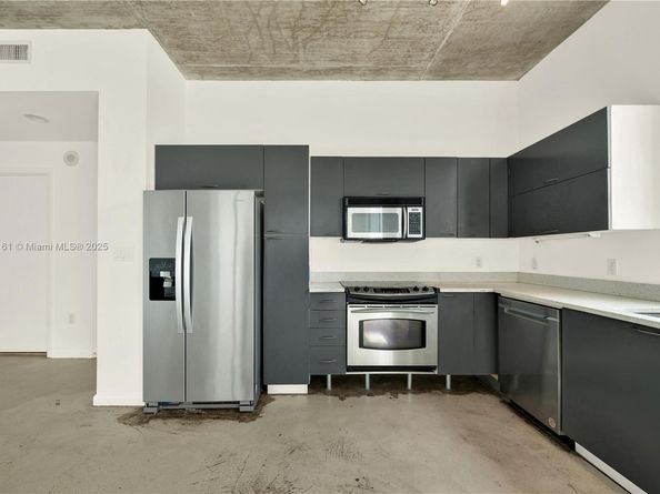 234 NE 3rd St 601, Miami FL 33132